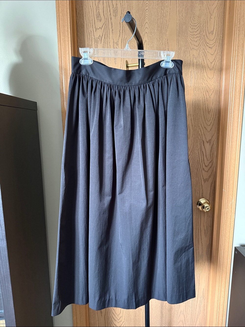 Classic Black Midi Skirt with Side Zipper